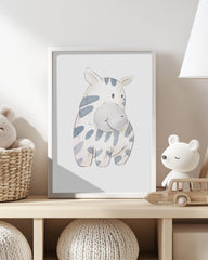 After Hover: Lächelndes Zebra von der Seite, Kinder Dekoration in Weiß, Süße Wasserfarben-Illustration