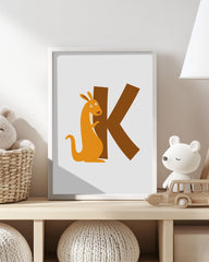 After Hover: K wie Känguru, ABC Lernen, Süße Illustration, Buchstabe für Name, Dekoration für Zuhause