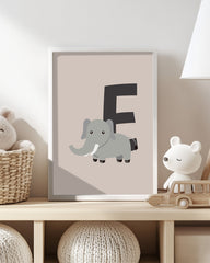 After Hover: E wie Elefant, Kinderzimmer Dekoration, ABC Lernen, Buchstabe für Name