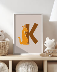 After Hover: K wie Känguru, ABC Lernen, Süße Illustration, Buchstabe für Name, Dekoration für Zuhause