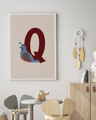 After Hover: Q wie Quail, Wachtel, Englisches ABC Lernen, Süße Vogel Illustration in Beige mit weißem Rand, Buchstabe für Name