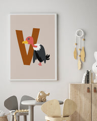 After Hover: V wie Vulture, Niedlicher Geier, Englisches ABC Lernen, Buchstabe für Name, Beige Wanddekoration mit weißem Rand