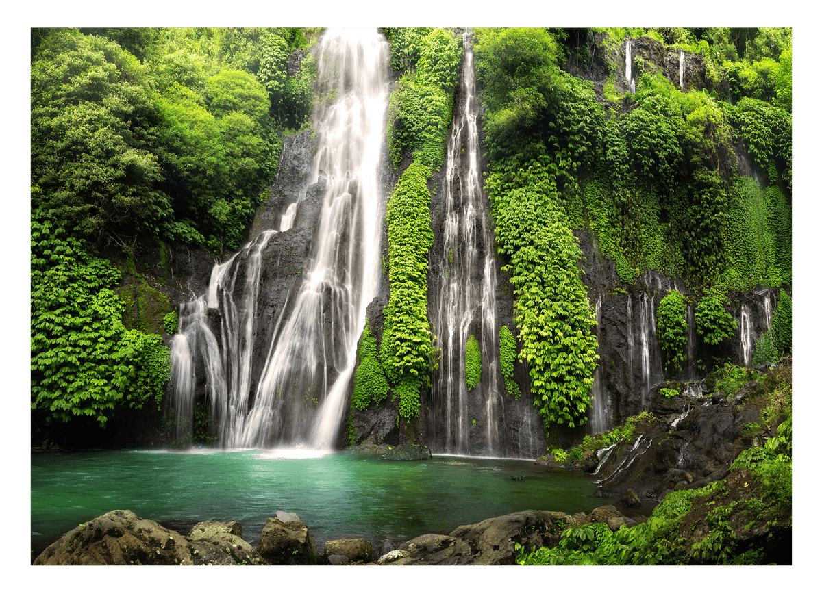 Wasserfall im Regenwald