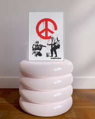 After Hover: Banksy - Museum-Poster Armee malt Peace