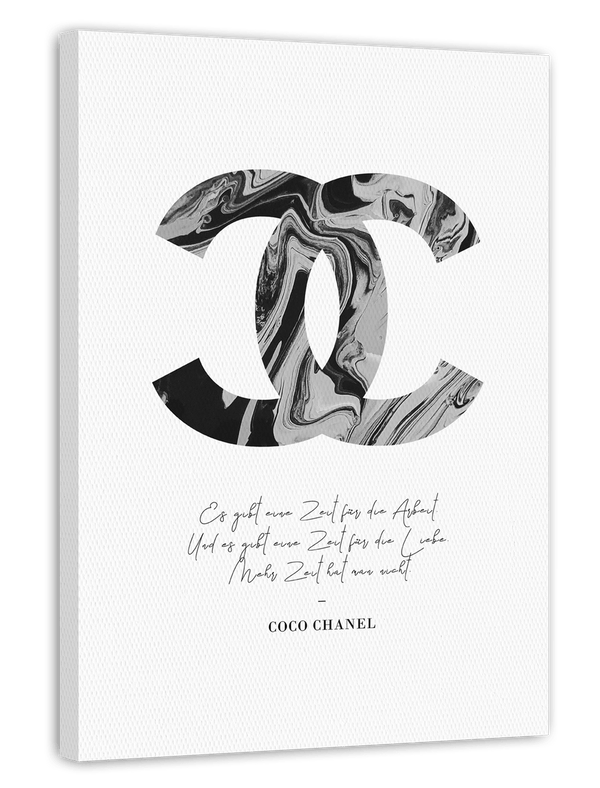 Zitat von Mode-Ikone Coco Chanel - Logo in Grau-Schwarz-Weiß