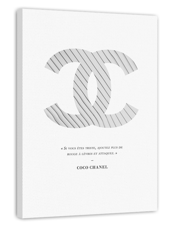 Coco Chanel Zitat - Mode Label Weiß mit Nadelstreifen