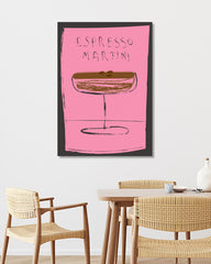 After Hover: Espresso Martini Cocktail mit Kaffeebohnen