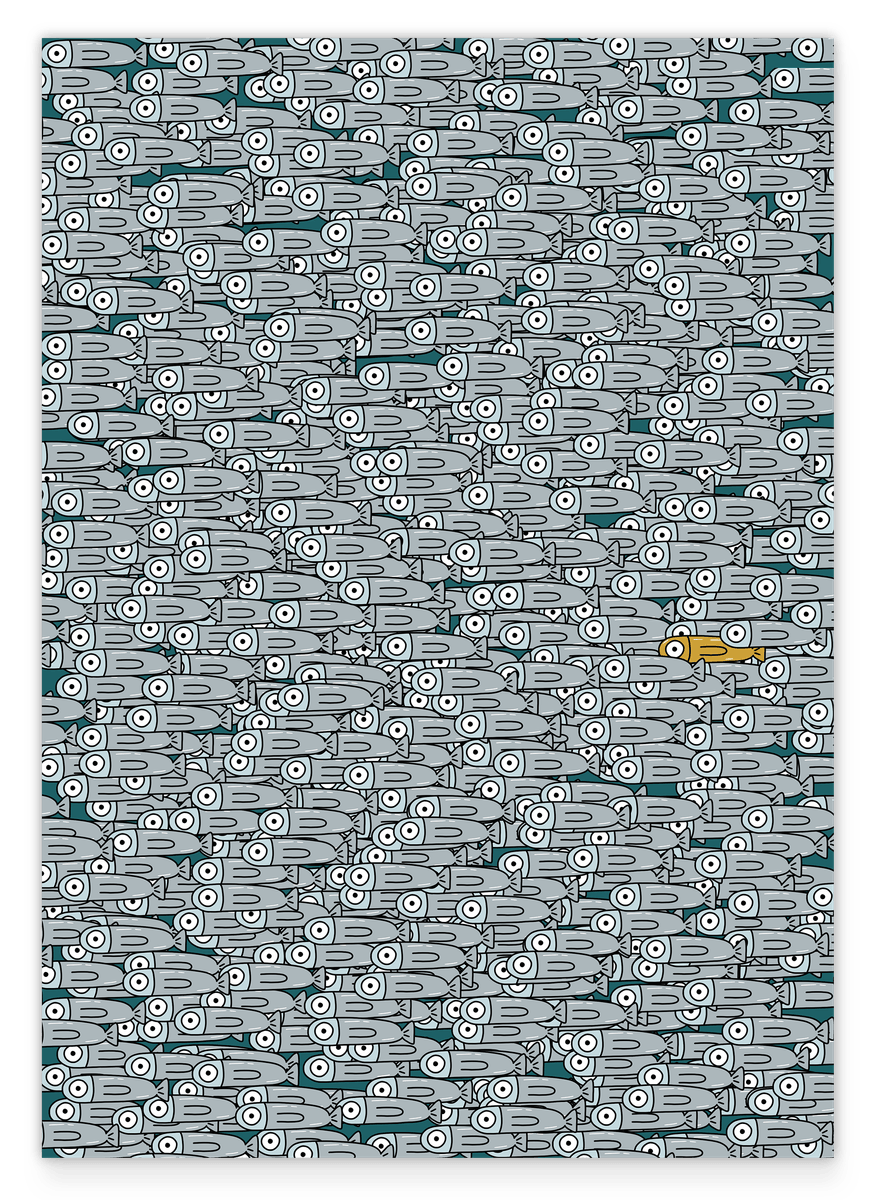 Goldsardine in einem Schwarm aus Fischen