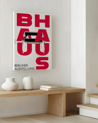 After Hover: Bauhaus-Design mit Stuhl von Marcel Breuer