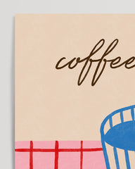 After Hover: Coffee Club - Grafische Kaffeetasse mit Streifen