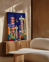 After Hover: Skyline mit asiatischen Schriftzeichen bei Nacht