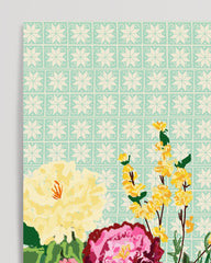 After Hover: Bunter Blumenstrauß in asiatischem Ambiente