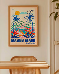 After Hover: Malibu Beach California - Buntes Urlaubsbild mit Palmen