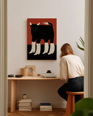 After Hover: Cute Animals in Boots: Stier in weißen Stiefeln