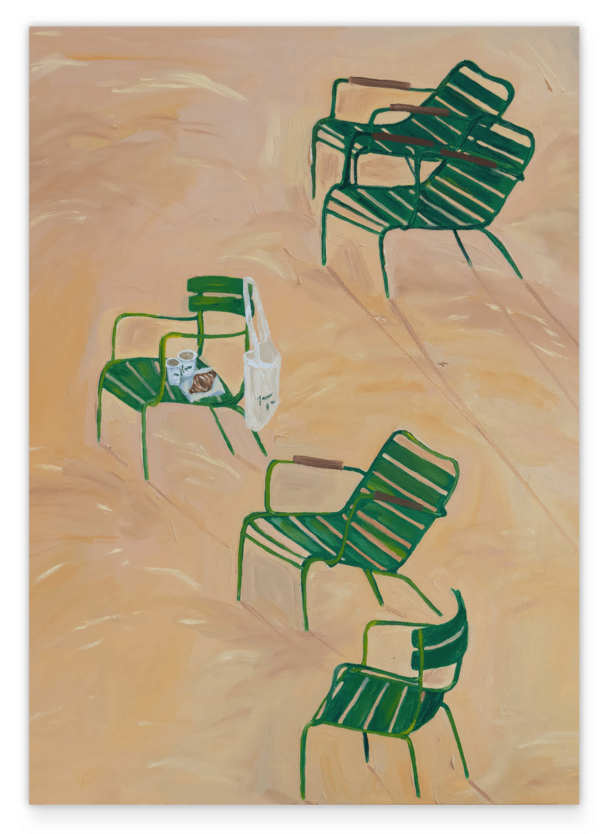 Croissant au Soleil: Café Chairs in Paris