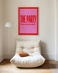 After Hover: The Party has Arrived - in Rot & Pink